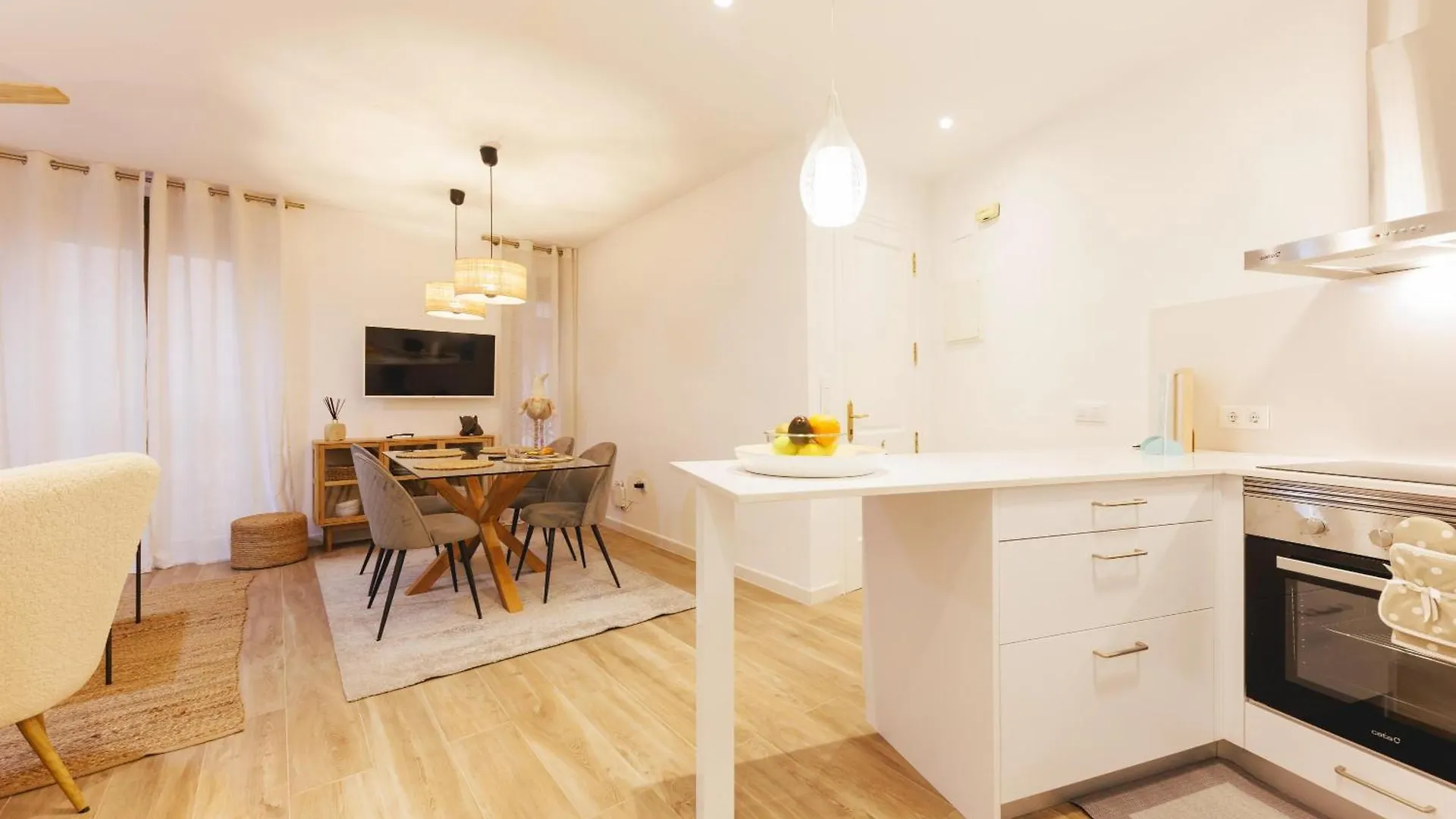 Bravissimo Auriga, Old Town Retreat Apartment Girona Spain