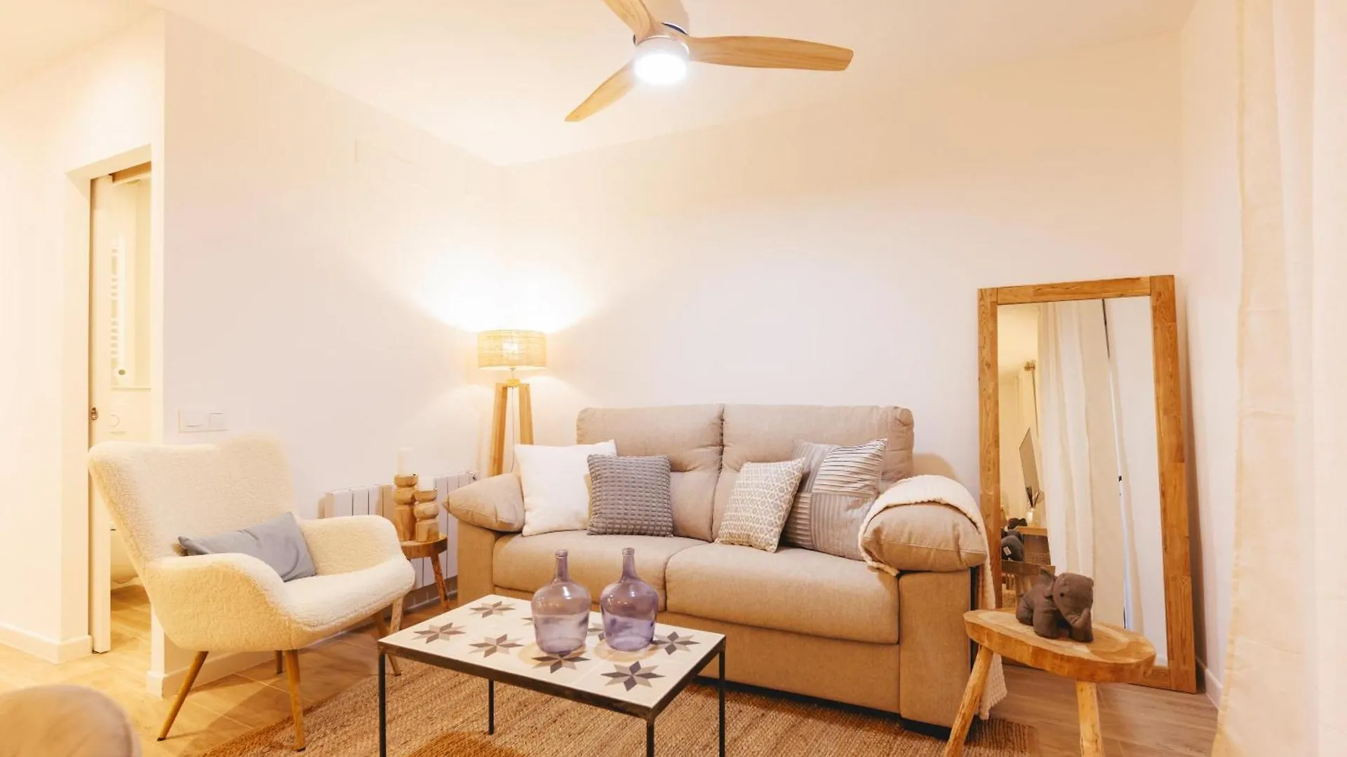 Bravissimo Auriga, Old Town Retreat Apartment Girona