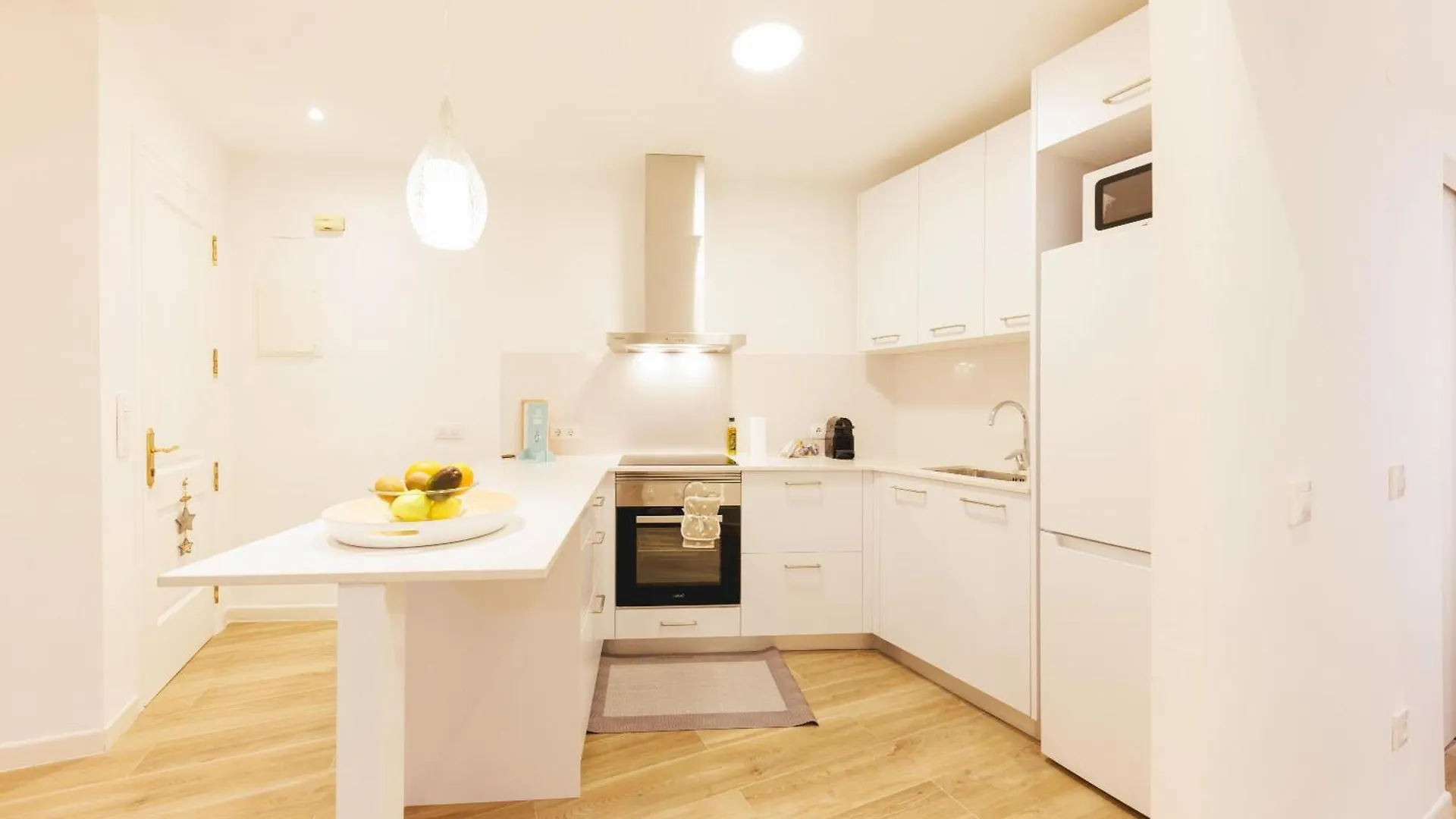 Bravissimo Auriga, Old Town Retreat Apartment Girona Spain