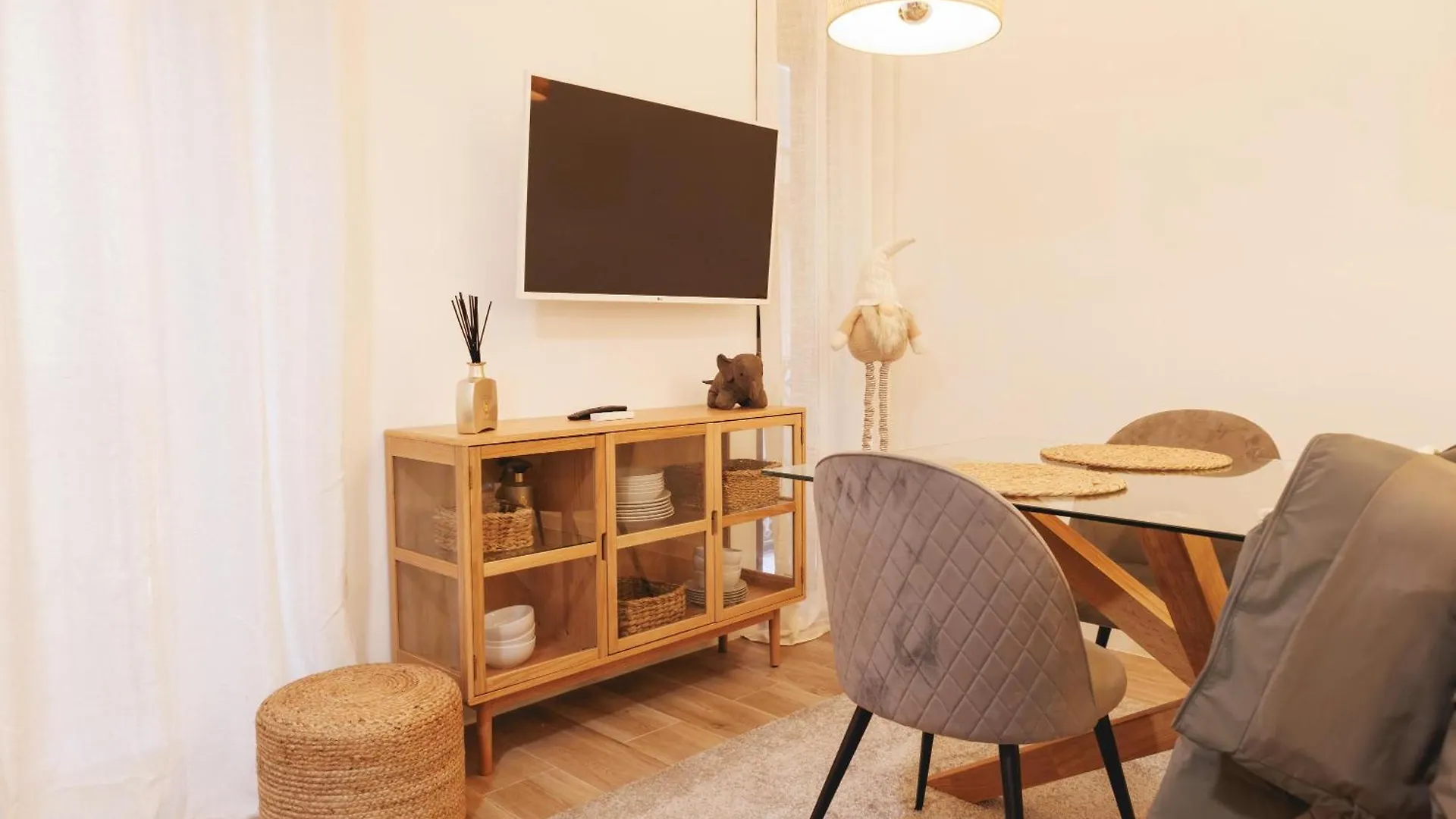 Bravissimo Auriga, Old Town Retreat Apartment Girona Spain