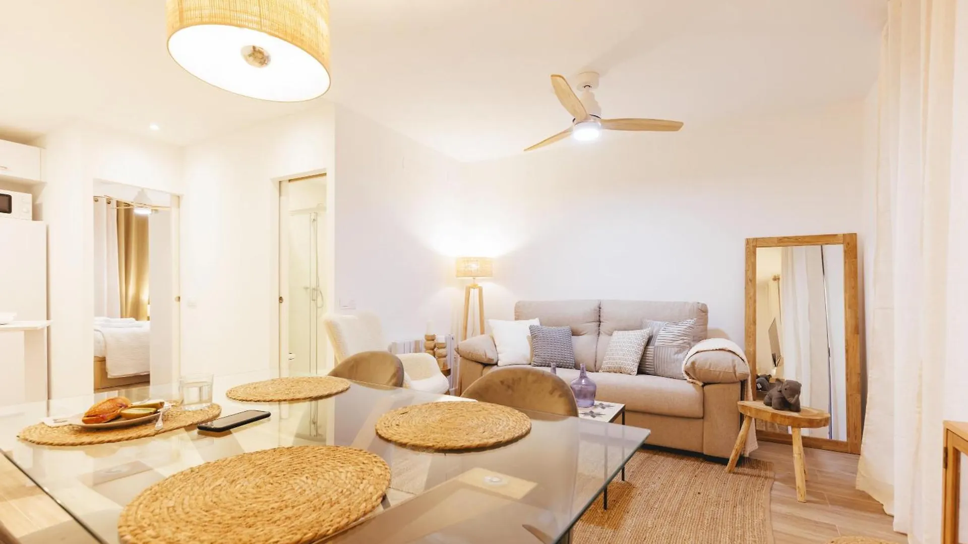 Bravissimo Auriga, Old Town Retreat Apartment Girona